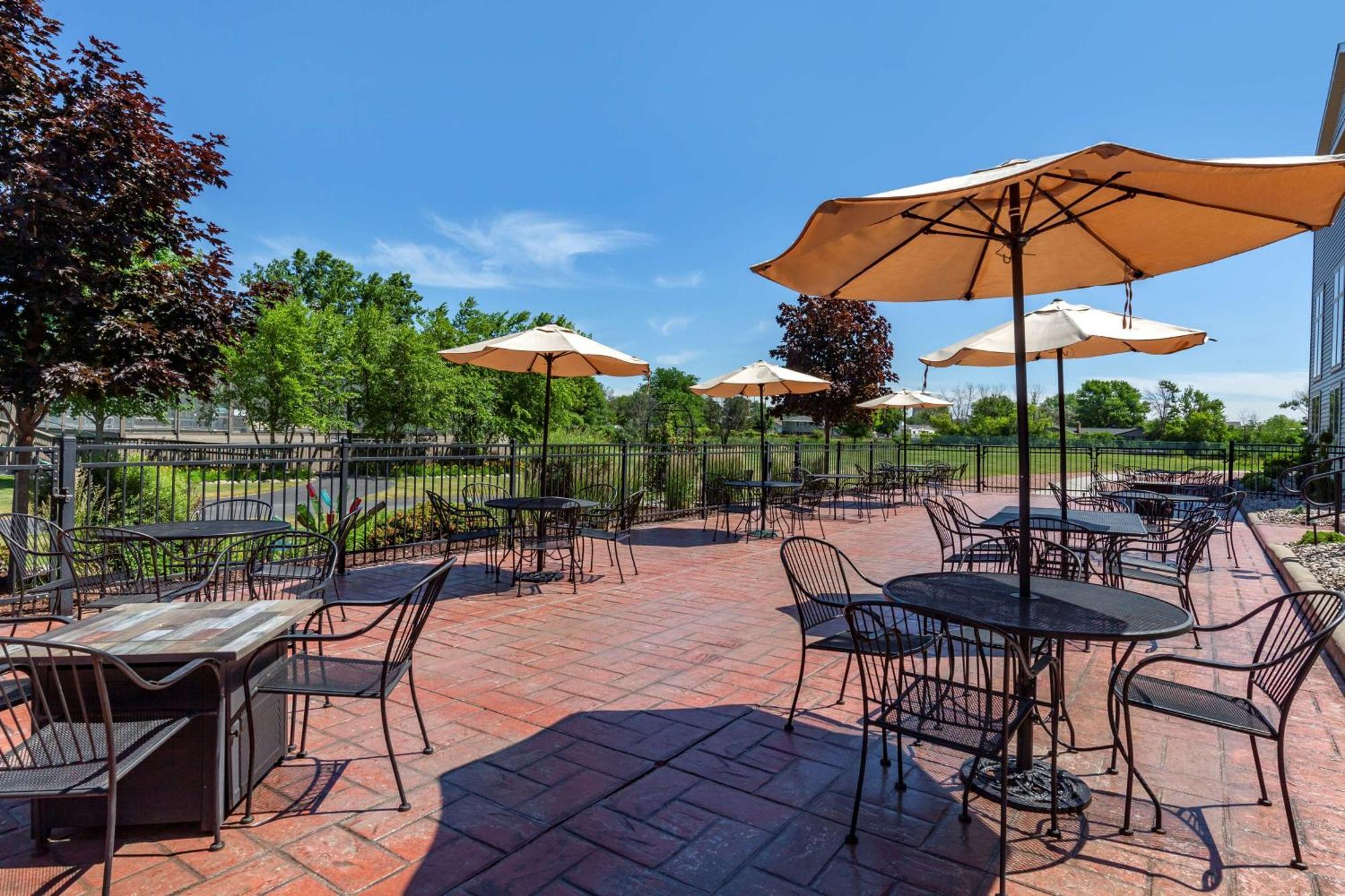 Best Western Premier Bridgewood Hotel Resort Neenah Exterior foto